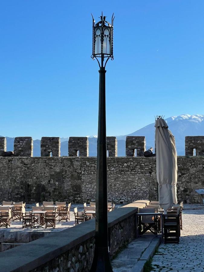 Nafpaktos Beach Luxury Suites Esterno foto