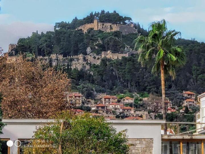 Nafpaktos Beach Luxury Suites Esterno foto